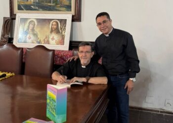 Dom Luiz lança livro em igreja histórica do Rio de Janeiro