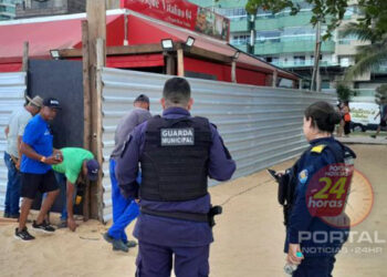 [Vila Velha] ​Quiosque fechado pela prefeitura por crimes ambientais e outras irregularidades