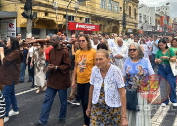 Diocese de Cachoeiro celebra abertura do Ano Jubilar com caminhada e Missa