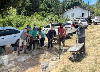Voluntários reformam casa e levam dignidade a pessoas pobres no sul capixaba