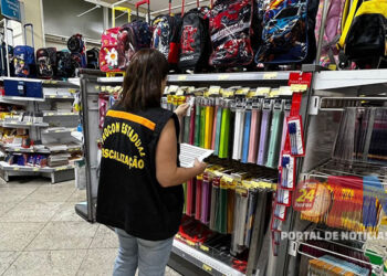 [Materiais escolares] Pesquisa de preços realizada pelo Procon-ES aponta diferença superior a 400% entre lojas