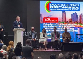 [Brasília] Casagrande discute adaptação às mudanças climáticas em Encontro de Novos Prefeitos