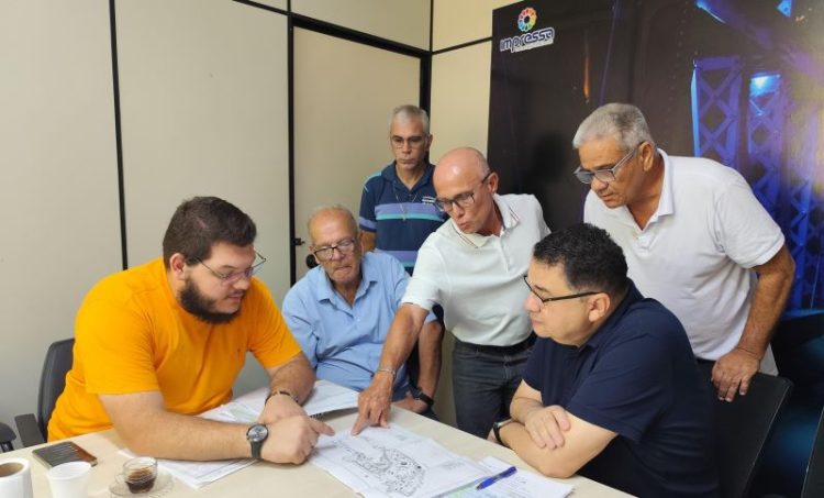 [Cachoeiro] Júnior Corrêa avalia melhorias no Trevo do IBC e Parque da Ilha da Luz com secretário estadual