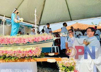 [136 anos] Fiéis demonstram fé na procissão de Nossa Senhora dos Navegantes, em Marataízes (ES)