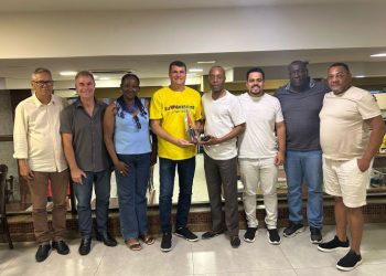 [Marataízes] Vice-prefeito recebe cônsul de Angola e propõe intercâmbio educacional com o país africano