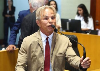 Projeto busca valorizar livros de autores capixabas nas escolas