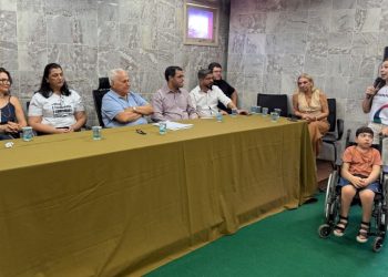 Ferraço anuncia Núcleo de Apoio a crianças e jovens autistas em Cachoeiro