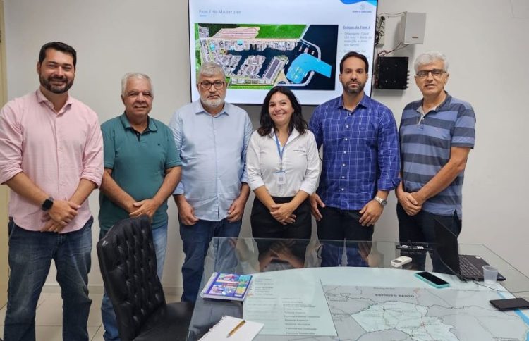 Comitiva do Porto Central se reúne com primeiro escalão de Campos (RJ)