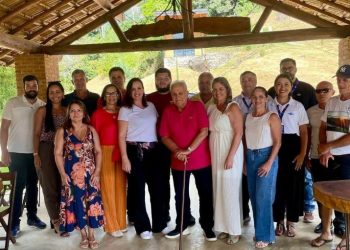 [Cachoeiro] Em Pedra da Penha, Ferraço destaca importância de mais investimentos no turismo local