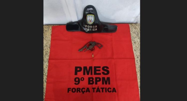 [Cachoeiro] Força Tática apreende arma de fogo e detém menor em Timbó