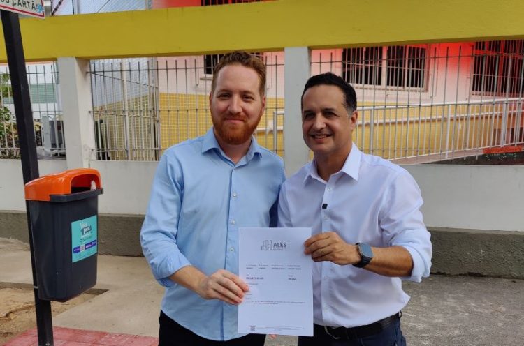 Casagrande quer todas as 381 escolas estaduais climatizadas até 2026