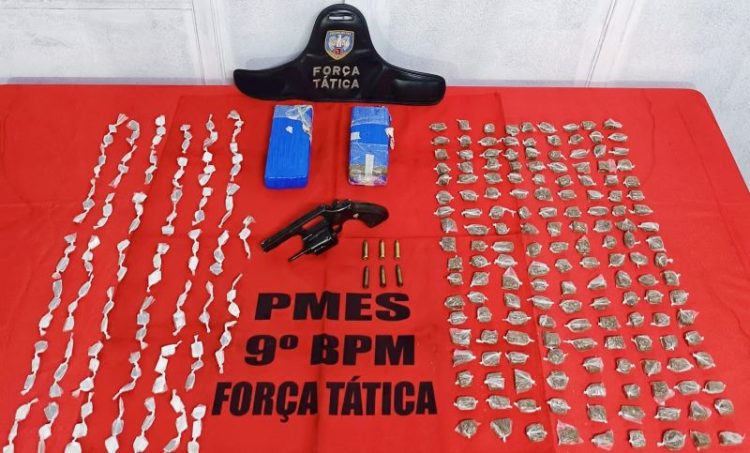 Força Tática apreende arma de fogo e grande quantidade de drogas em Cachoeiro