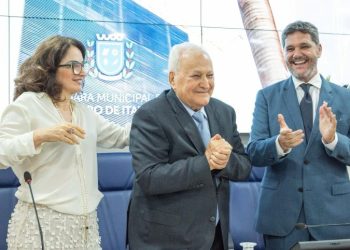 Câmara de Cachoeiro cria comenda em homenagem ao legado de Theodorico Ferraço