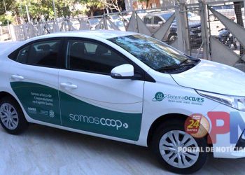 Aderes entrega veículo às cooperativas capixabas em Assembleia Geral do setor