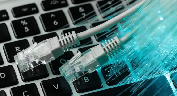 Procon fiscaliza empresas prestadoras de serviços de internet em Cachoeiro