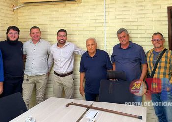 [Frade e a Freira] Prefeito de Vargem Alta participa de reunião para discutir avanços em infraestrutura e turismo na região