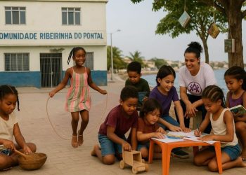 [Marataízes] Infância afro-indígena protagoniza projeto da Casa Roxa Cultural na comunidade ribeirinha do Pontal