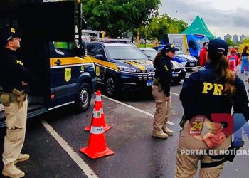 [Maio Amarelo 2025] PRF participa de ações de conscientização para um trânsito mais seguro