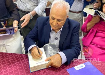 [Vídeo] Pré-lançamento da biografia de Ferraço emociona e une lideranças