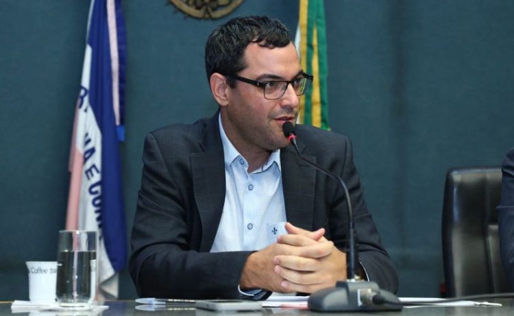 Ales aprova projetos do Dr. Bruno na área de saúde: atenção ao AVC e Infarto, oncologia pediátrica e epilepsia