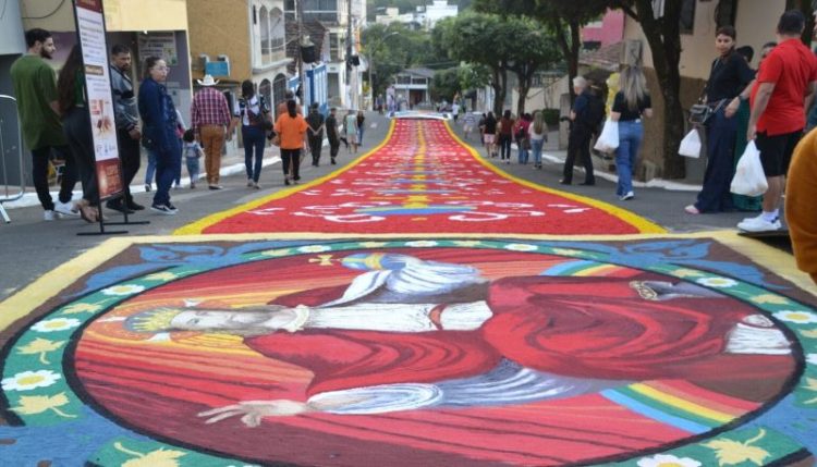 [Castelo] Novena inicia a preparação para maior Festa de Corpus Christi do Espírito Santo