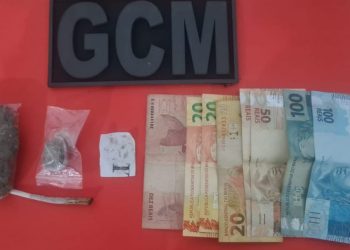 [Cachoeiro] Guarda Municipal apreende drogas e dinheiro durante patrulhamento no Bela Vista