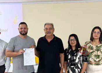 [Marataízes] Prefeitura empossa nova comissão do magistério