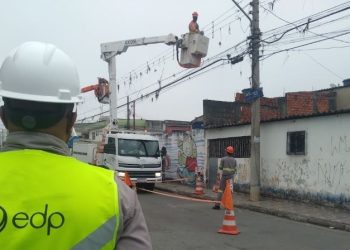 Pipas interrompem fornecimento de energia para 14 mil clientes da EDP no Sul do Espírito Santo
