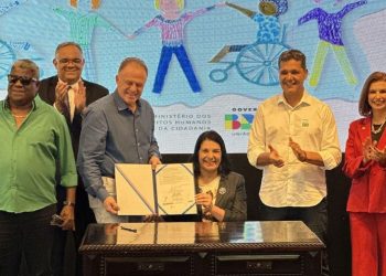 [Libras] Governo do Estado adere ao plano nacional ‘Novo Viver sem Limite’