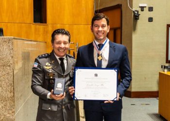 Arnaldinho recebe a maior honraria da Assembleia Legislativa do Espírito Santo