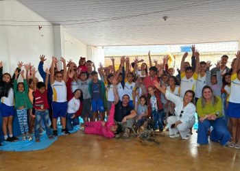 [Marataízes] Projeto “Agente Canino nas Escolas” aproxima forças policiais e comunidade escolar