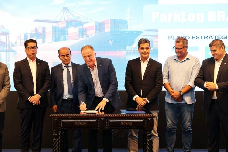 Governador Renato Casagrande apresenta Plano Estratégico do ParklogBR/ES