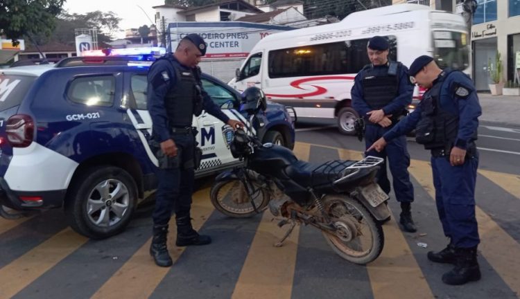 GCM recupera motocicleta com restrição de furto e roubo em Cachoeiro