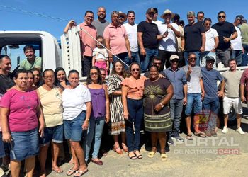 [Marataízes] Prefeitura entrega caminhão à ‘Associação de Alto Boa Vista’ em apoio à agricultura familiar
