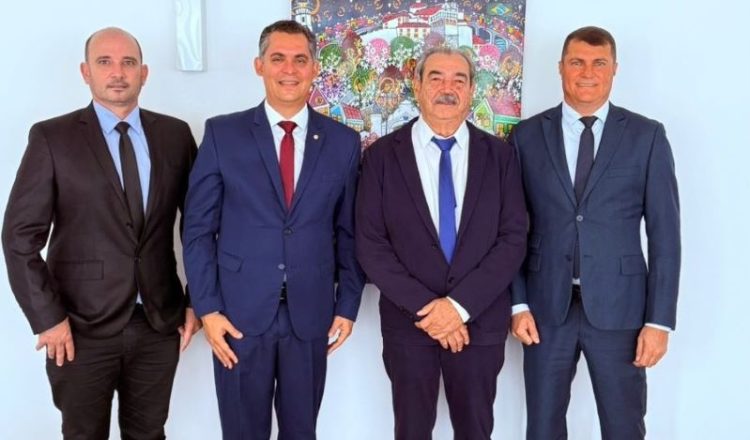 Em Brasília, prefeito de Marataízes participa da mobilização “Municípios em Risco”