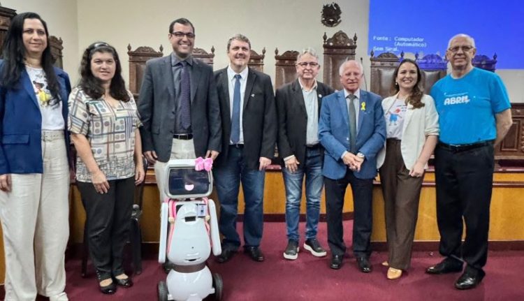 Deputado Dr. Bruno comemora um ano do Centro Especializado em Autismo do Hospital Evangélico de Vila Velha