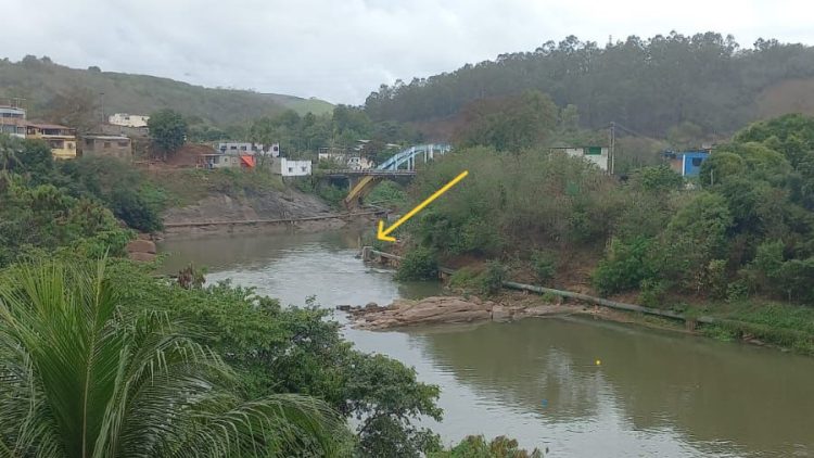[Cachoeiro] Agersa notifica BRK após novo vazamento em tubulações de esgoto da cidade