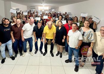 [Marataízes] Prefeitura certifica futuros diretores escolares