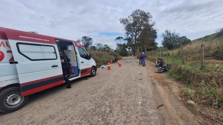 [Cachoeiro] Pedreiro morre em colisão frontal entre duas motos na estrada do Valão