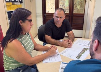 [Marataízes] Prefeitura e DER-ES estudam anteprojeto para contenção de encosta com enrocamento