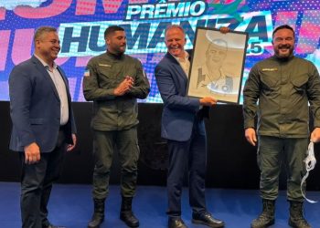 Casagrande entrega Prêmio Humaniza 2025 a servidores do sistema prisional capixaba