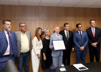 Assembleia Legislativa homenageia presidente do Google e anuncia programa de IA