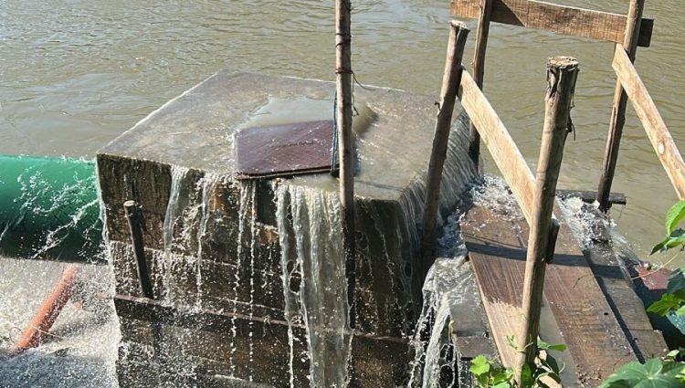 [Cachoeiro] Gerente de concessionária é conduzido para prestar esclarecimentos sobre vazamento de esgoto