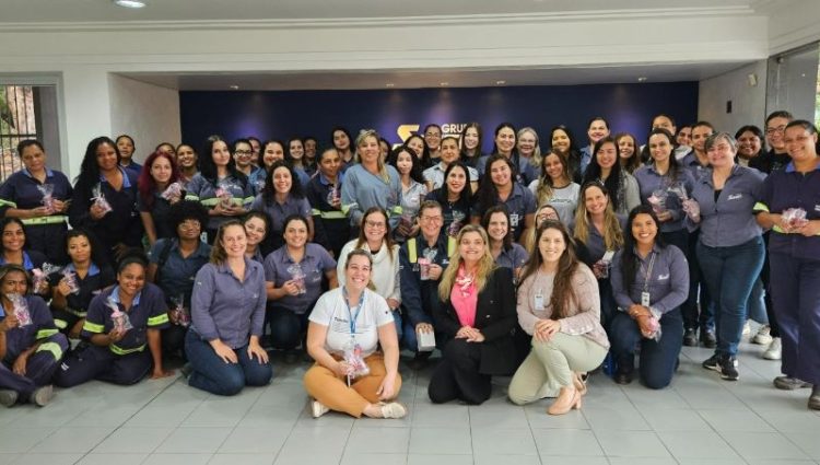 Simec Cariacica realiza evento “Outubro Rosa: mulher seu corpo, sua vida” para sensibilizar para o autocuidado