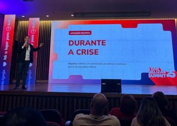 [Cachoeiro] Padre José Carlos se destaca no Evangelizar Summit 2025, em São Paulo