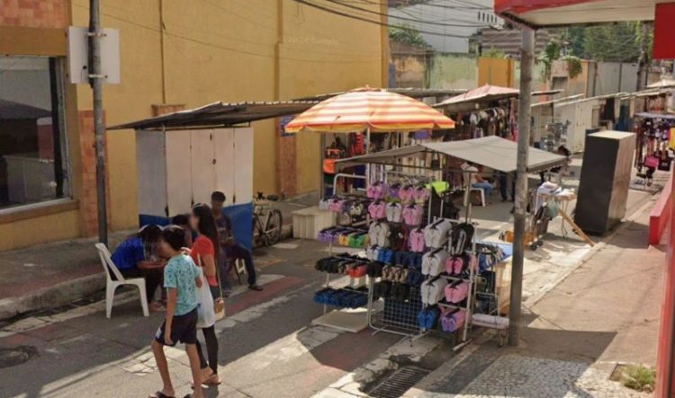 [Cachoeiro] Prefeitura vai reabrir rua do Teatro Rubem Braga e realocar os camelôs