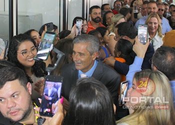 [Vídeo] Dorlei Fontão reassume Prefeitura de Kennedy nos braços do povo