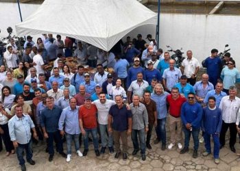 [Itapemirim] Prefeito assina Projeto de Lei do Plano de Cargos e Salários do SAAE