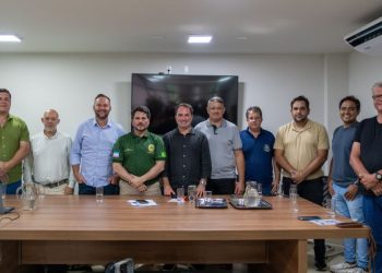 Senador reúne prefeitos para tratar de investimentos e segurança pública