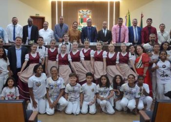 Câmara de Anchieta realiza noite de homenagens com três Sessões Solenes e entrega de comendas